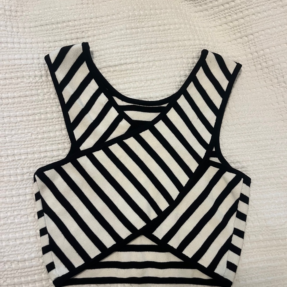 H&M Black and White Asymmetrical Crop Tank Top